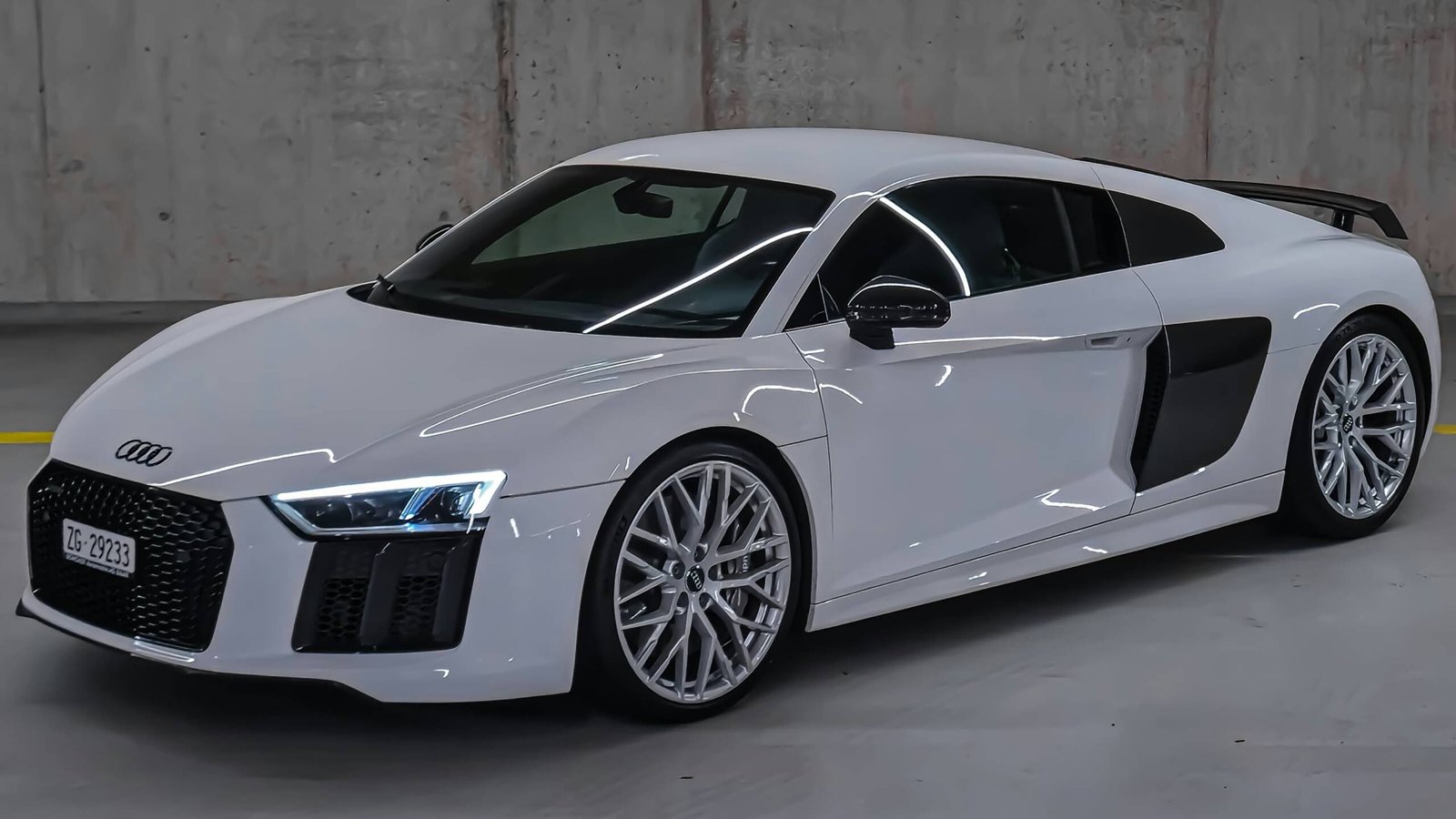 audi-r8-front-16_9